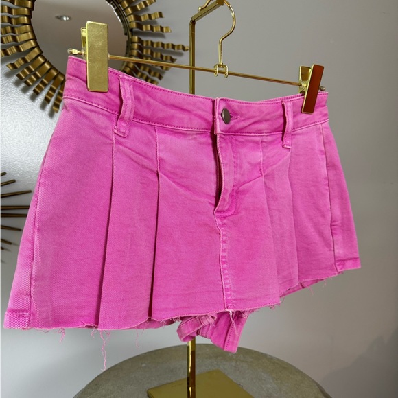 ANWND - Pink Pleated Denim Mini Skort - Picture 2 of 5